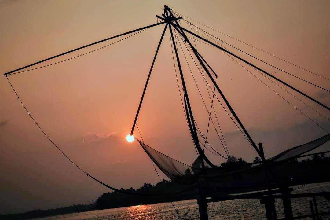 Sailing through Tradition: Unveiling the Traditional Fishing Techniques of Alleppey - Go Houseboat